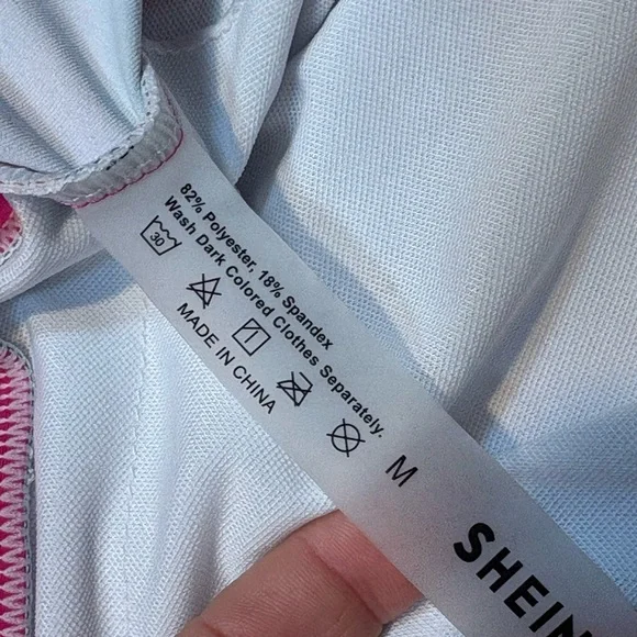 one-piece floral print swimsuit in multicolor deep V-neck ruffle trim med - Picture 8 of 12